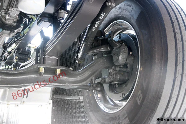 Dongfeng H5V Chuangfu Edition 6.9L diesel 350hp 4X2(6 wheels) Fast Gear 10-speed swap body cargo truck Chassis (3) | 86Trucks