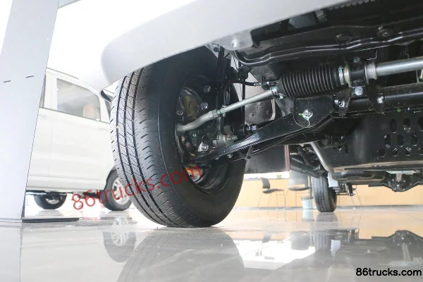 Wuling Rongguang Extended Standard Power Edition 99hp 1.5L Gasoline 7-Seat Light Bus (China VI) Chassis (2) | 86Trucks