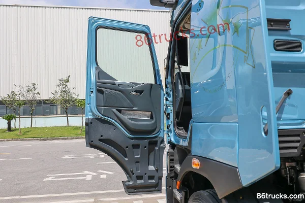 Dongfeng Liuqi Chenglong H7 poids lourd 600 ch 6X4(10 roues) tracteur routier AMT automatique (Eaton) (ralentisseur hydraulique) Cabine (1)