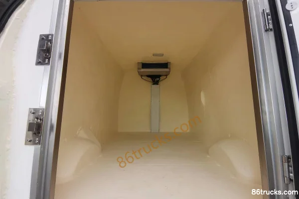 BAIC Ruixiang Boteng V2 3.015T 2.19m Single Row Pure Electric Refrigerated Truck 50.38kWh 4X2(6 wheels) Chassis (2) | 86Trucks