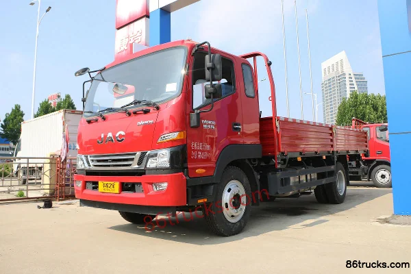 JAC Dewos V8 170hp 4X2(6 wheels) 5m semi-row wing van cargo truck Exterior (3) | 86Trucks