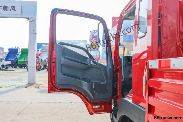 JAC Dewos V8 170hp 4X2(6 wheels) 5m semi-row wing van cargo truck Cab (1) | 86Trucks