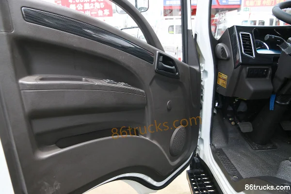 Ouling S1 Series 115 hp 4X2(6 wheels) 3.7m Single Row Flatbed Light Truck (China VI) Cab (1) | 86Trucks