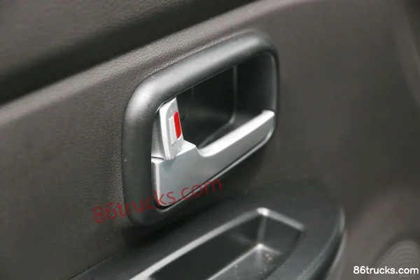 Foton Xiangling V2 1.6L 122hp 4X2(6 wheels) Gasoline 3.3m Single Row Van Mini Truck (China VI) Cab (3) | 86Trucks