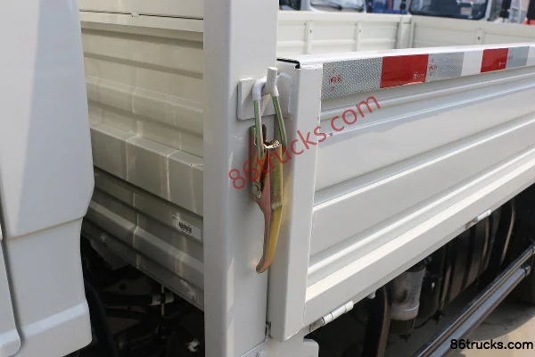 Foton Xiaoyun S1 115hp 4X2(6 wheels) 3.67m single-row flatbed light truck (China VI) Body (2) | 86Trucks