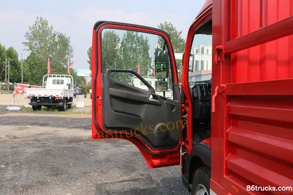FAW Jiefang J6F Wide Body 160hp 4X2(6 wheels) 4.78m Semi-row Stake Light Truck Cab (1) | 86Trucks