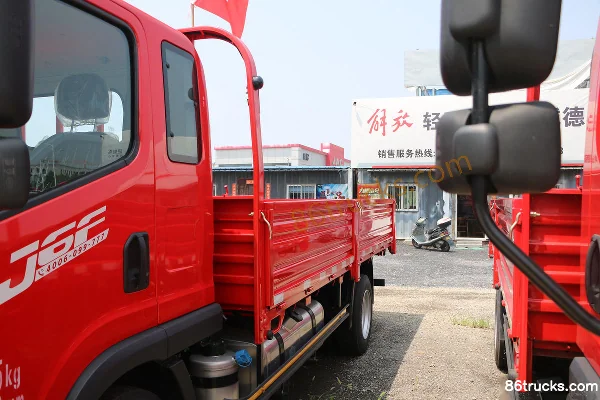 FAW Jiefang J6F 180 ch 4X2(6 roues) camion léger plateau 4,82 m cabine demi-avancée (China VI) Carrosserie (1) | 86Trucks
