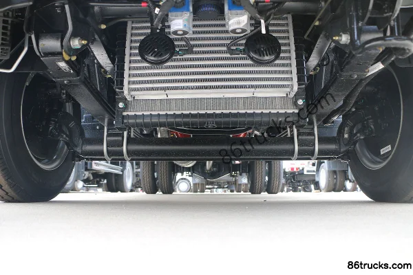 Foton Aoling M Card 132 hp 4X2(6 wheels) 4.17m Single-row Box Small Truck (Air Brake) Chassis (1) | 86Trucks