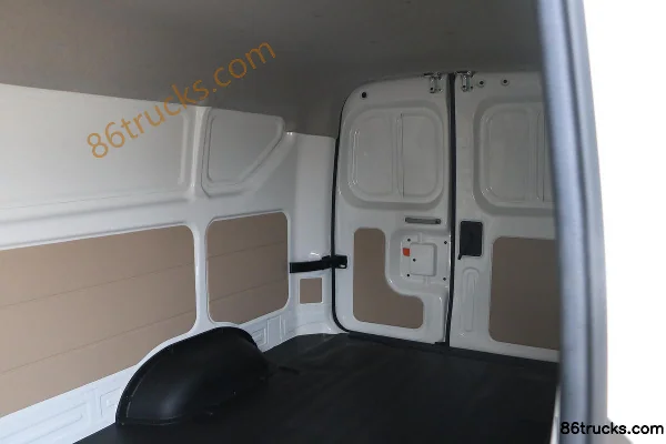 Changan Kuayue Kuayue Star V7 Comfort Edition 2021 Model 122 hp 1.6L Gasoline 2-Seat Panel Van (China VI) Cargo Box (2) | 86Trucks