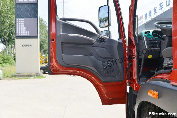 Foton Aoling Bumblebee 220 hp 4X2(6 wheels) 9.78m wing-opening van cargo truck Cab (2) | 86Trucks