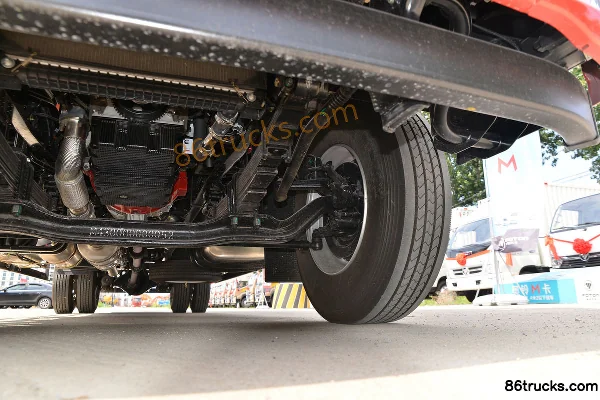 Foton Aoling Bumblebee 220 hp 4X2(6 wheels) 9.78m wing-opening van cargo truck Chassis (3) | 86Trucks