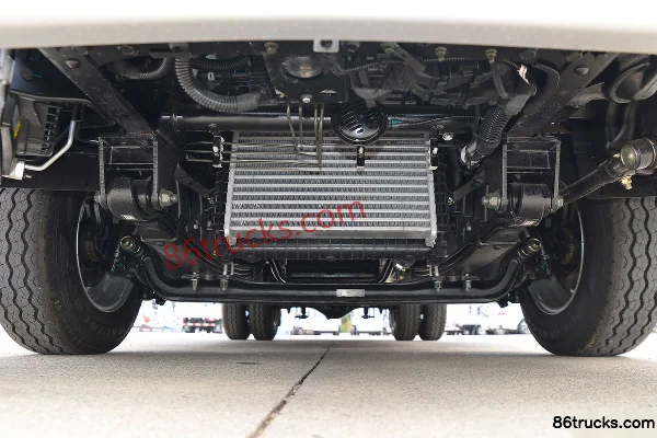 Foton Aumark X 122 hp 4X2(6 wheels) 3.7m single-row flatbed light truck (China VI) Chassis (1) | 86Trucks