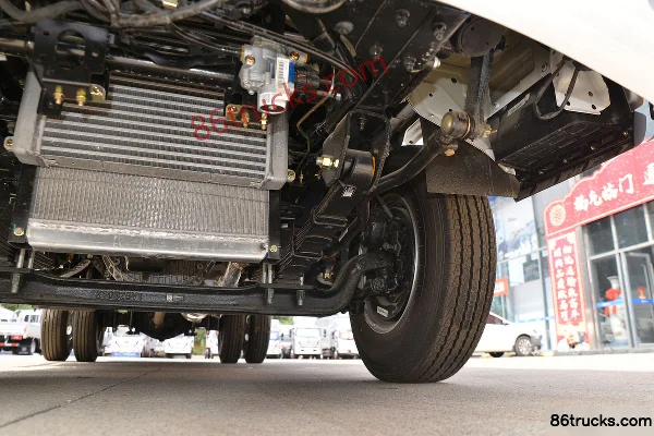 Foton Aumark 1 Series 127 hp 4X2(6 wheels) 3.22m Double Row Flatbed Light Truck (China VI) Chassis (3) | 86Trucks