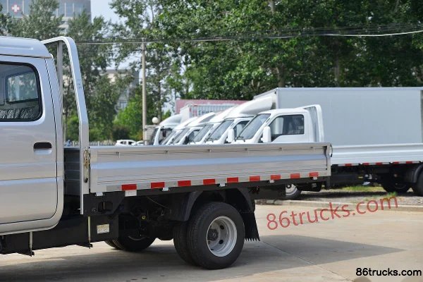 Dongfeng T3 (formerly Xiaobawang W) 1.5L 113 hp 4X2(6 wheels) Gasoline 3.05m Double Row Flatbed Micro Truck (China VI) Body (1) | 86Trucks
