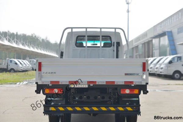 Dongfeng Xiaobawang W15 122hp 4X2(6 wheels) 2.7m Double Row Flatbed Light Truck (China VI) Body (3) | 86Trucks