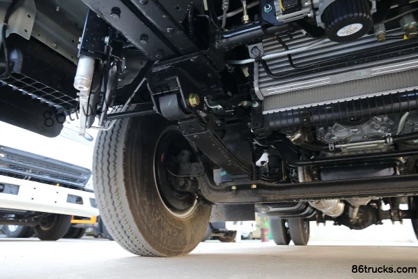 JMC Kaiyun Strong Edition 129hp 4X2(6 wheels) 4.02m refrigerated truck (China VI) Chassis (2) | 86Trucks