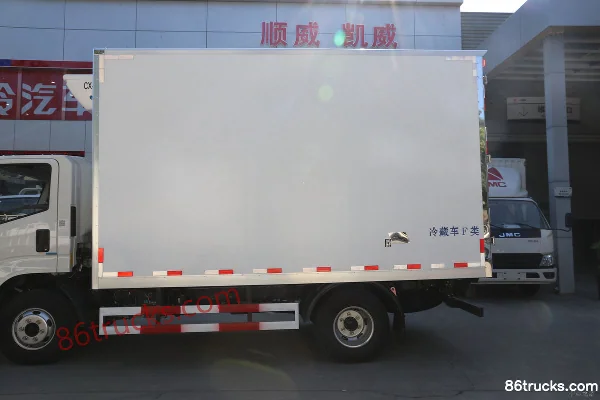 JMC Kaiyun Strong Edition 129hp 4X2(6 wheels) 4.02m refrigerated truck (China VI) Body (2) | 86Trucks