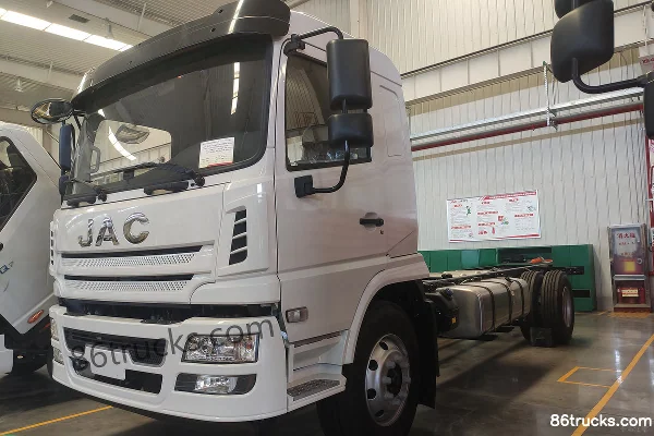JAC JAC L9 medium-duty truck Refrigerated Truck