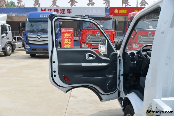 Dongfeng T5 1.6L 122hp 4X2(6 wheels) Gasoline 3.4m Single Row Flatbed Truck (China VI) Cab (1) | 86Trucks