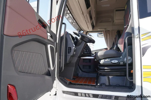 FAW Jiefang Qingdao Yingtu First Class 620hp 6X4(10 wheels) AMT Automatic Tractor Truck (China VI) Cab (1) | 86Trucks
