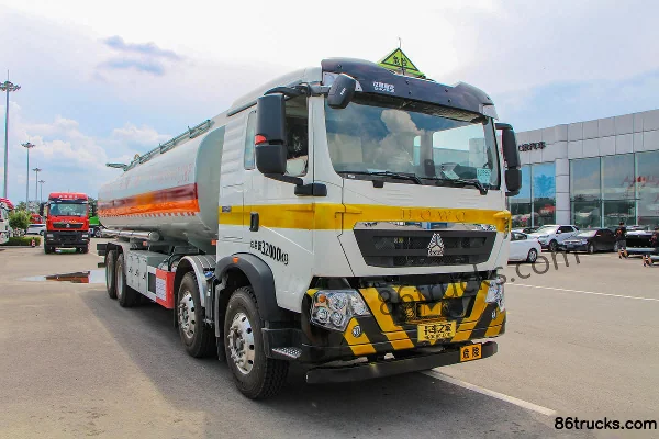 Sinotruk HOWO SinotrukHOWOHOWO TX7 fuel tanker truck