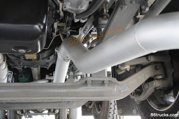 Sinotruk HOWO TX 350 hp 8X4(12 wheels) Oil Tanker (Daiyang Brand) Chassis (3) | 86Trucks