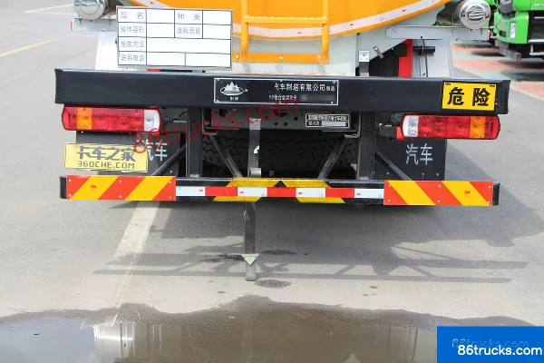 Sinotruk HOWO TX 350 hp 8X4(12 wheels) Oil Tanker (Daiyang Brand) Body (2) | 86Trucks