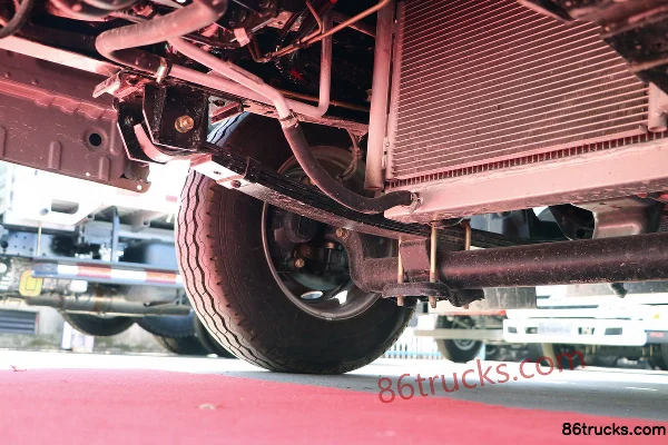 Ouling V5 Deluxe Edition 1.6L CNG 105hp 4X2(6 wheels) 4.005m single row flatbed light truck (China VI) Chassis (2) | 86Trucks
