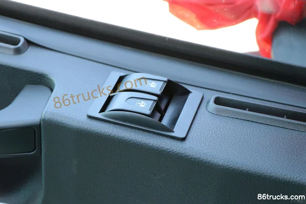Changzheng Auto Q1 6X4(10 wheels) battery-swap pure electric tractor truck (CATL) 282kWh Cab (2) | 86Trucks