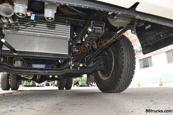 Sinotruk HOWO Hanjiang 150 ch 4X2(6 roues) camion frigorifique 4,1 m Châssis (3) | 86Trucks