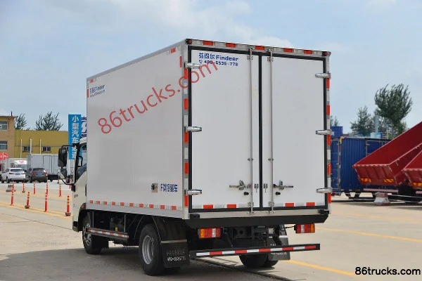 Sinotruk HOWO Hanjiang 150 ch 4X2(6 roues) camion frigorifique 4,1 m Carrosserie (3) | 86Trucks
