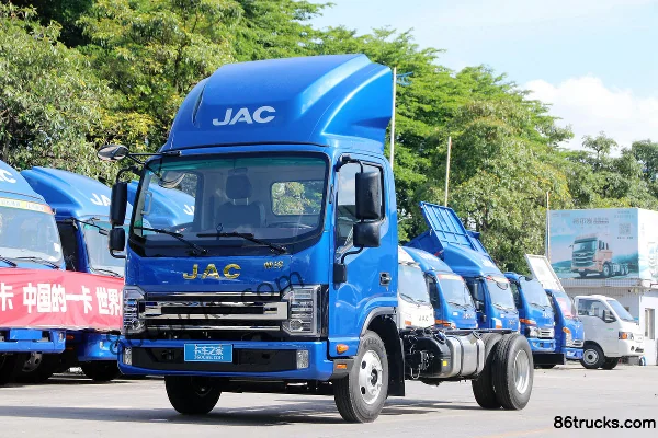 JAC Shuailing S6 130 hp 4X2(6 wheels) 4.18m single-row flatbed light truck (China VI) Exterior (3) | 86Trucks