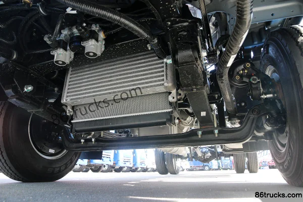 JAC Shuailing S6 130 hp 4X2(6 wheels) 4.18m single-row flatbed light truck (China VI) Chassis (3) | 86Trucks