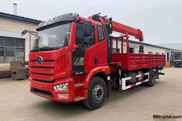 FAW Jiefang J6L 180hp 4X2(6 wheels) truck-mounted crane Exterior