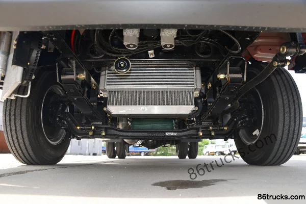 Kama Kaijie M3 95 hp 4X2(6 wheels) 4.2m Single Row Stake Truck Light Truck Chassis (1) | 86Trucks