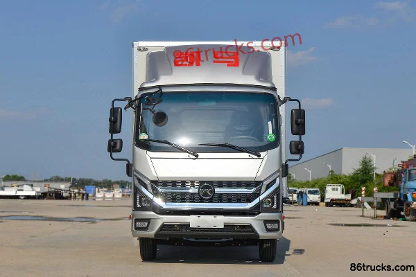 Kama Kaijie M3 130 hp 4X2(6 wheels) 4.2m Single Row Van Light Truck Exterior (2) | 86Trucks