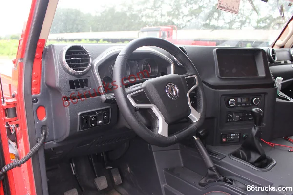 Dongfeng Mengshi Nixing 500 4.0T Diesel 195hp Four-wheel Drive Automatic Double Row Pickup Chassis (2) | 86Trucks
