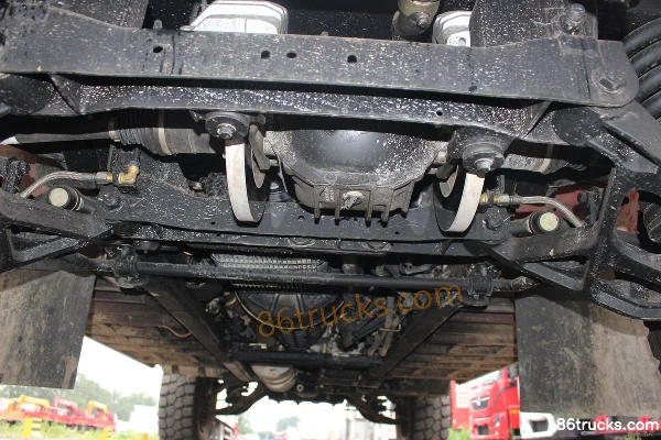 Dongfeng Mengshi Nixing 500 4.0T Diesel 195hp Four-wheel Drive Automatic Double Row Pickup Body (1) | 86Trucks