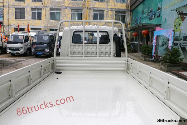 Foton Xiangling M2 Comfort 95 hp 4X2(6 wheels) 3.2m Semi-row Flatbed Mini Truck (China VI) Body (3) | 86Trucks