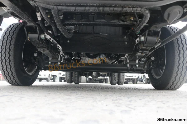 Foton Xiangling M2 Comfort 1.6L 122hp 4X2(6 wheels) Gasoline 3.1m Double Row Flatbed Mini Truck Chassis (1) | 86Trucks