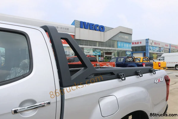 Jiangxi Isuzu Lingtuo 2019 Manual Navigator Edition Extended Version 2.5T Diesel 150 hp 4WD Extended Double Cab Pickup Official Photos (2)