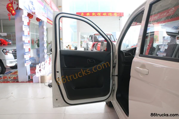 Changan Ouno S édition 2021 ZhiXiang 107 ch 1,5 L fourgonnette 5 places (China VI) Cabine (1) | 86Trucks