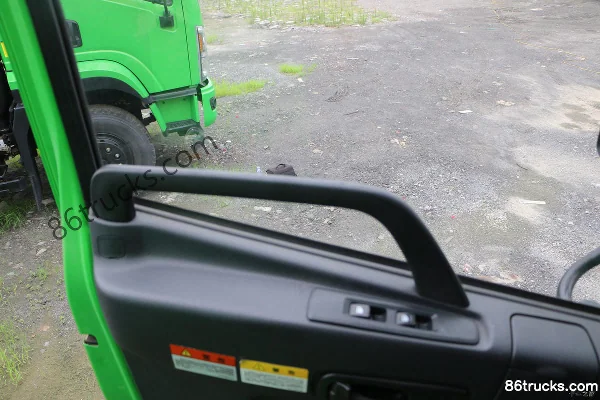 Dayun F7 Heavy Truck Standard Load Type 270hp 8X4(12 wheels) 6m Dump Truck (China VI) Cab (1) | 86Trucks