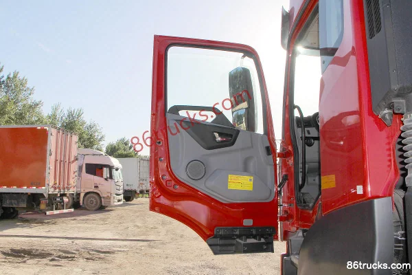 Dongfeng Commercial Vehicle Tianjin KR Heavy Truck Comfort Edition 260hp 4X2(6 wheels) 6.8m Semi-row Van Cargo Truck (Dongfeng)(China VI) Ca