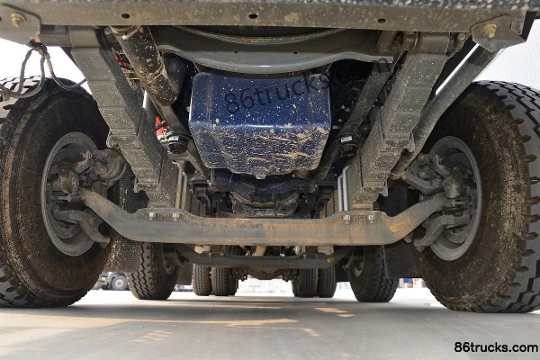 Sinotruk HOWO TX Heavy Truck 410 hp 8X4(12 wheels) 6.5m LNG Dump Truck (China VI) Chassis (1) | 86Trucks