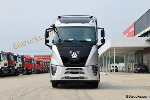 Sinotruk Yellow River X7 Heavy Truck 500 hp 6X4(10 wheels) Tractor Truck (China VI) Exterior (2) | 86Trucks