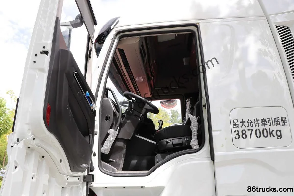 SAIC Hongyan GenlyonH6 tracteur routier 500 ch 6X4(10 roues) GNL (China VI) Cabine (3) | 86Trucks