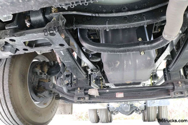 SAIC Hongyan GenlyonH6 tracteur routier 500 ch 6X4(10 roues) GNL (China VI) Châssis (2) | 86Trucks