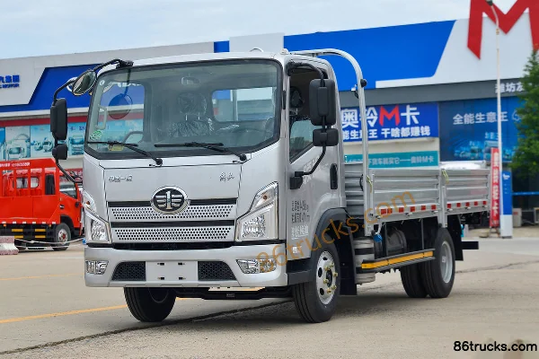 FAW Jiefang Lingtu 130 hp 4X2(6 wheels) 4.2m Single Row Flatbed Light Truck (China VI) Exterior (3) | 86Trucks