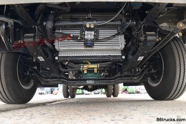 FAW Jiefang Lingtu 130 hp 4X2(6 wheels) 4.2m Single Row Flatbed Light Truck (China VI) Chassis (1) | 86Trucks